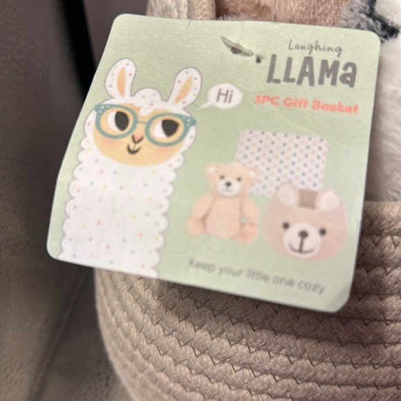 Laughing llama three-piece gift basket. There is a teddy bear, blanket, basket - Picture 4 of 5